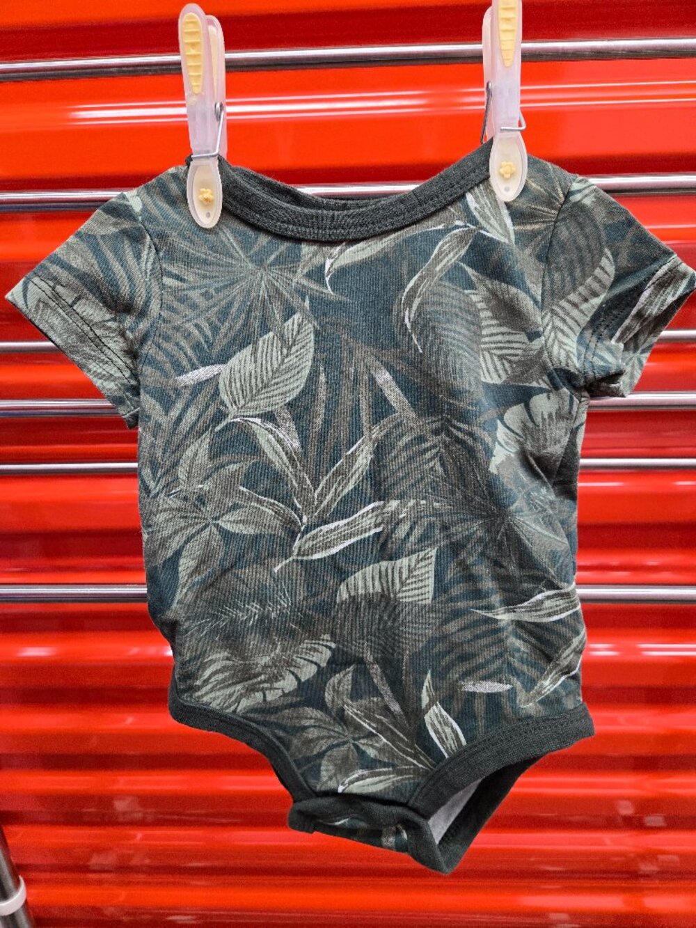 3 for 10$ - Onesie short sleeve - 3 months 1998 Island tour - leaf pattern